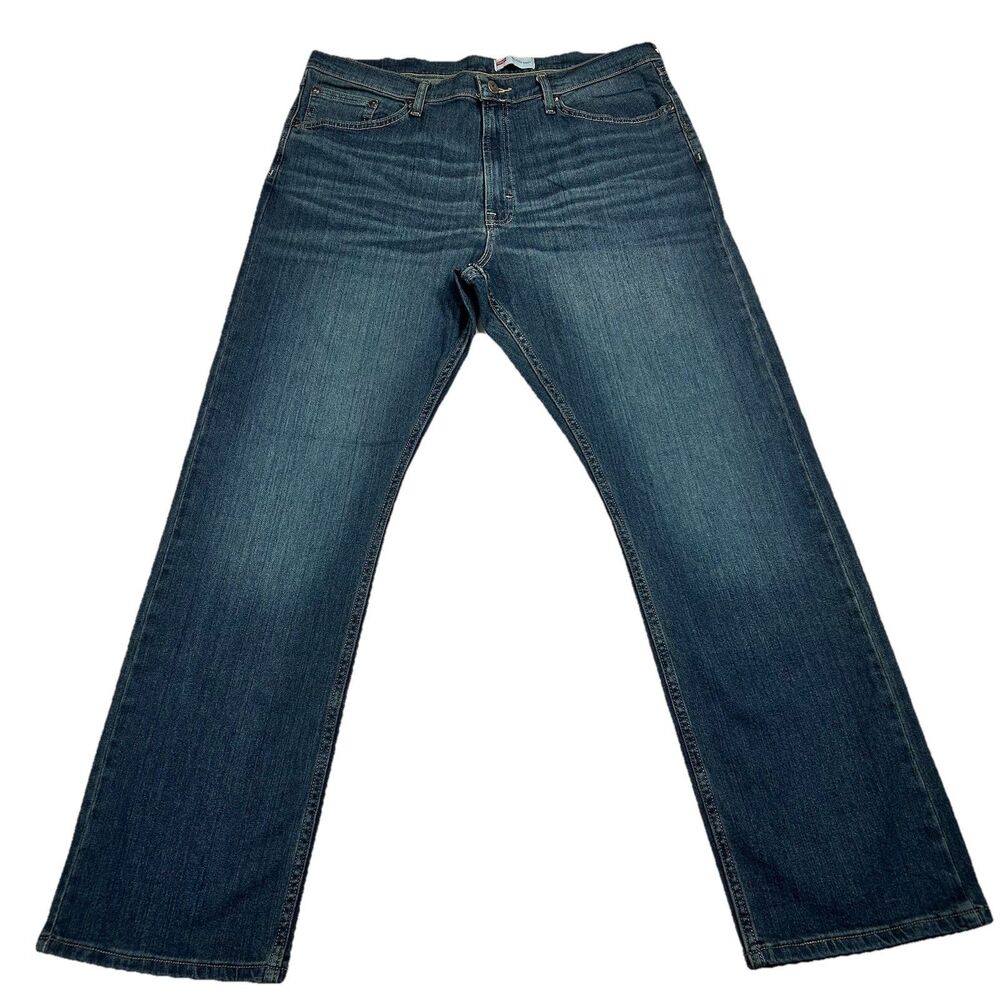 Wrangler Jeans Mens 38x32 Relaxed Boot Cut Blue Denim Stretch Casual Country